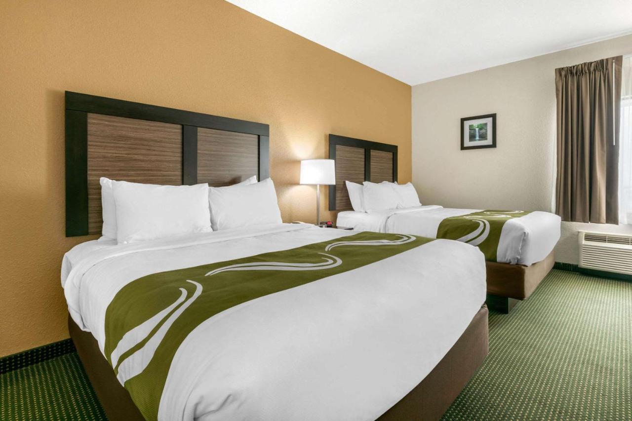 Quality Inn Монтигъл Екстериор снимка