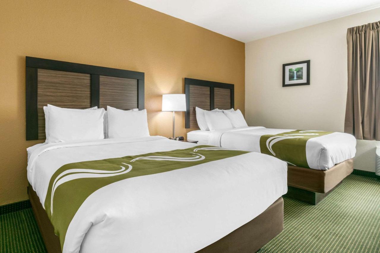 Quality Inn Монтигъл Екстериор снимка